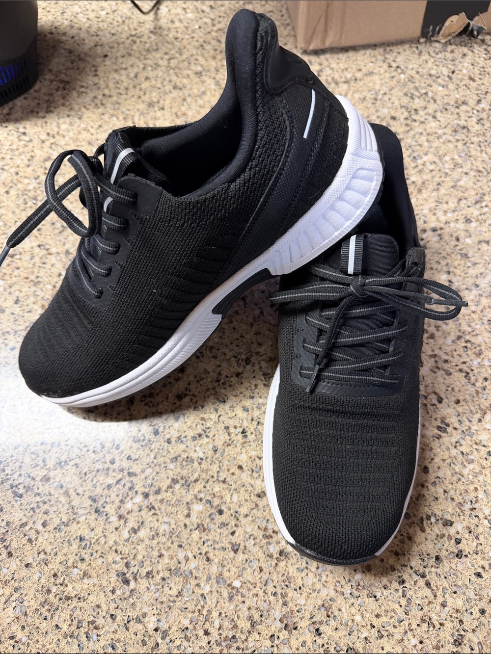 Orthofeet Black Knit Athletic Sneakers for Women 9.5D